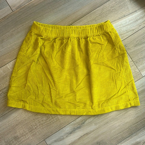 American Eagle Outfitters Dresses & Skirts - Elastic waist yellow cord skirt